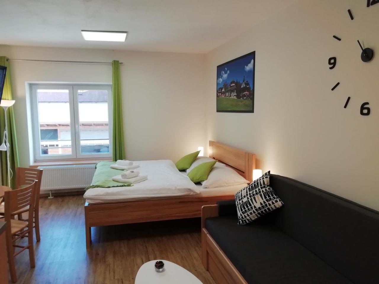 Penzion Adela Roznov pod Radhostem Bagian luar foto